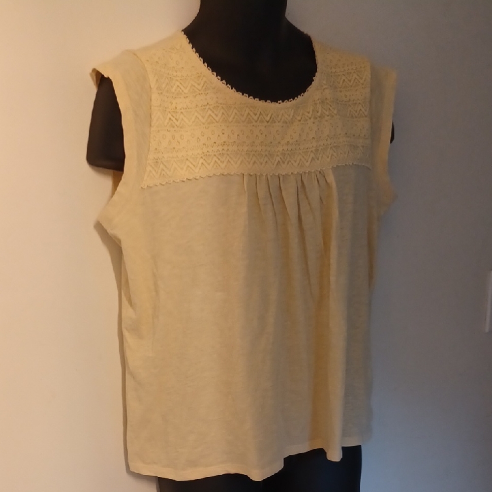 NWT Lucky Brand Cream Sleeveless Blouse with Lace